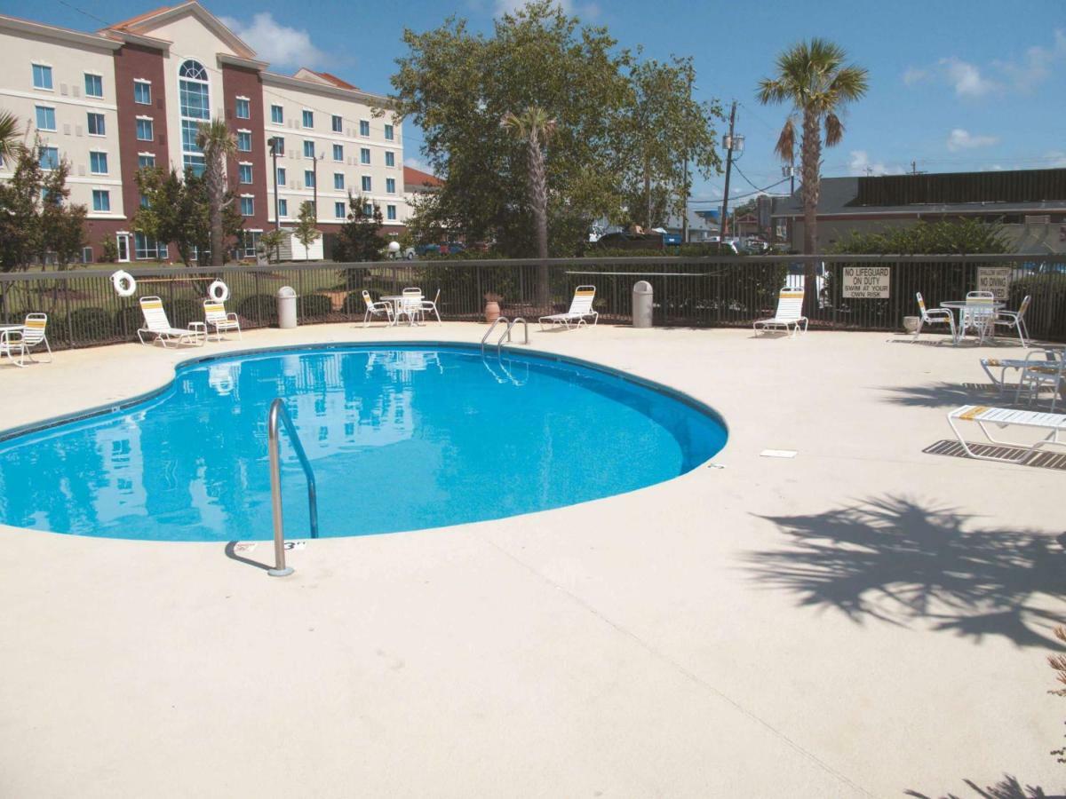 La Quinta Inn By Wyndham Columbia Se Fort Jackson Exterior foto