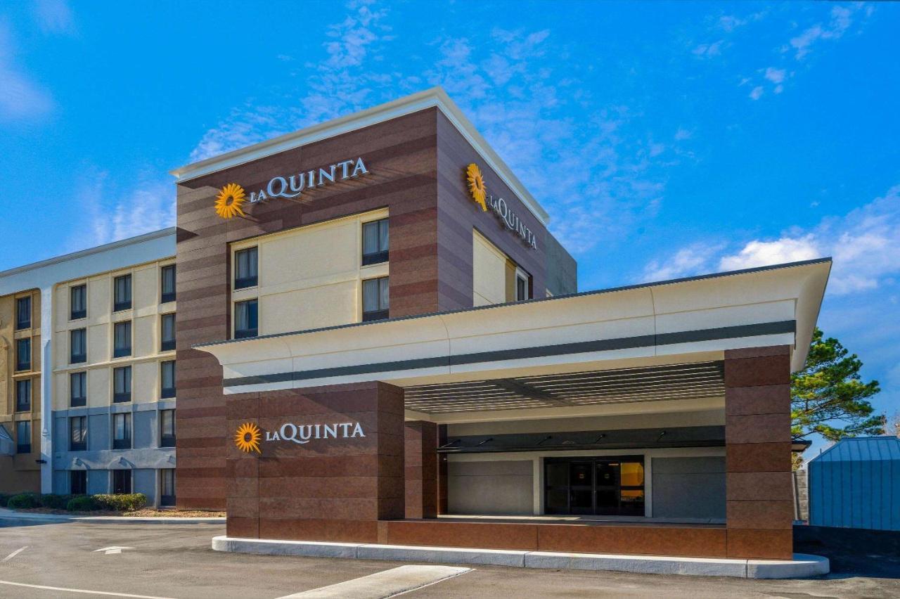 La Quinta Inn By Wyndham Columbia Se Fort Jackson Exterior foto